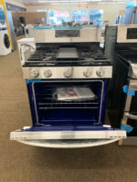 5.8 cu ft. Smart Wi-Fi Enabled Fan Convection Gas Range with Air Fry & EasyClean - Image 4