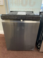 Front Control Dishwasher with QuadWash™ and 3rd Rack - Image 3